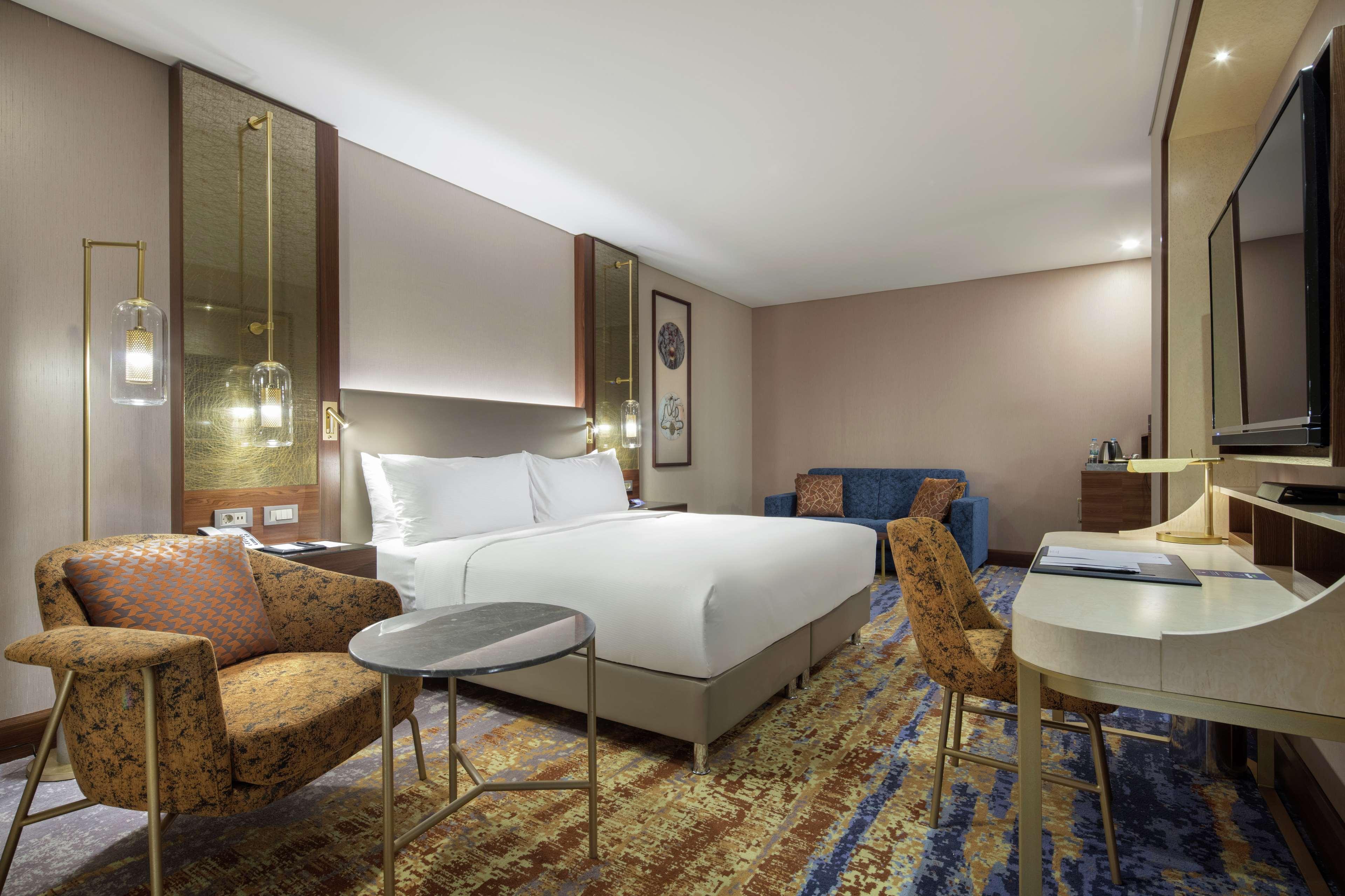 Doubletree By Hilton Antalya City Centre Exterior foto Deluxe Room