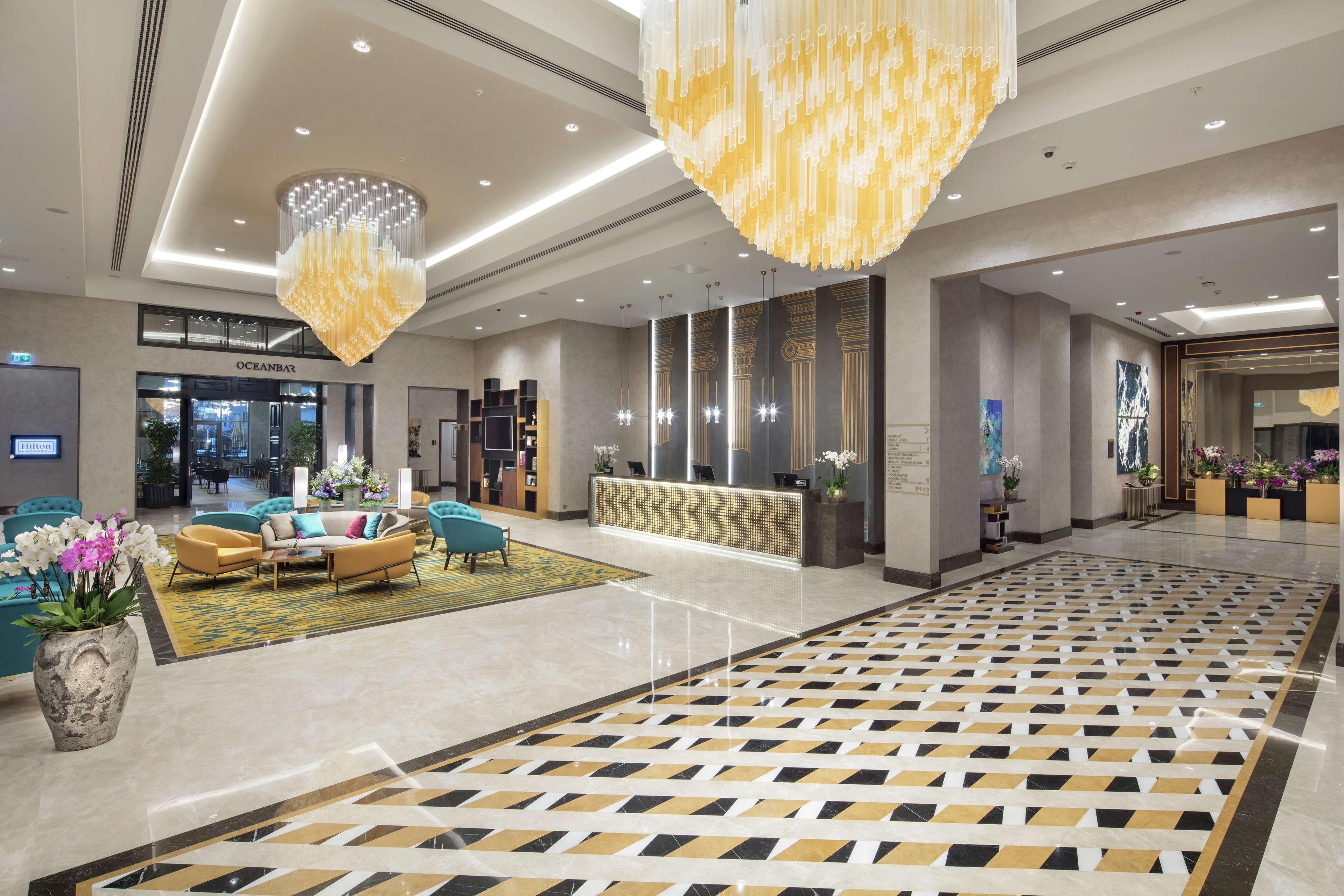 Doubletree By Hilton Antalya City Centre Exterior foto Lobby