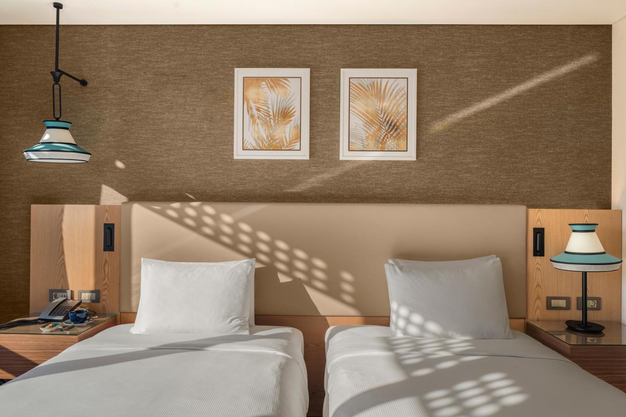 Doubletree By Hilton Antalya City Centre Exterior foto